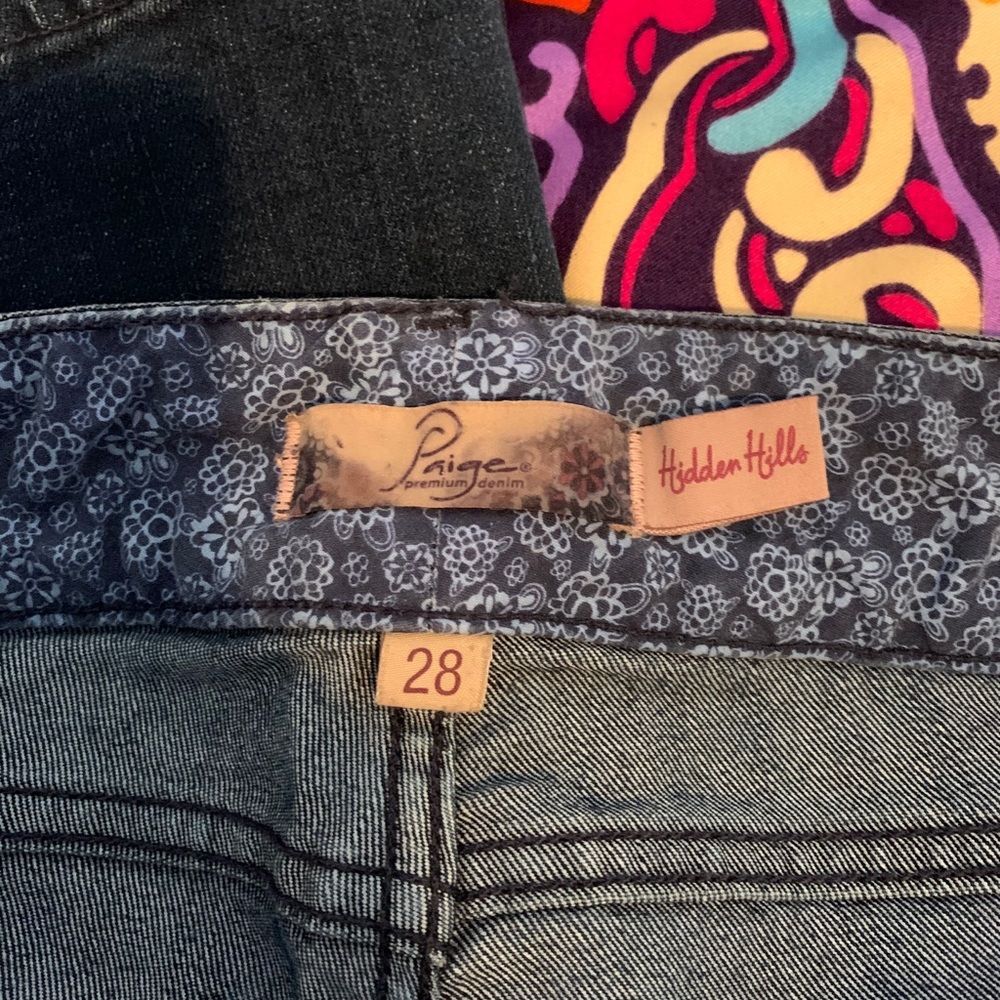Paige Hidden Hills Bootcut Jeans size 28. - Picture 6 of 9